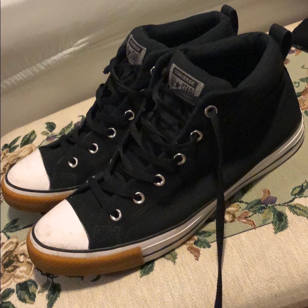 EUC - Chucks
